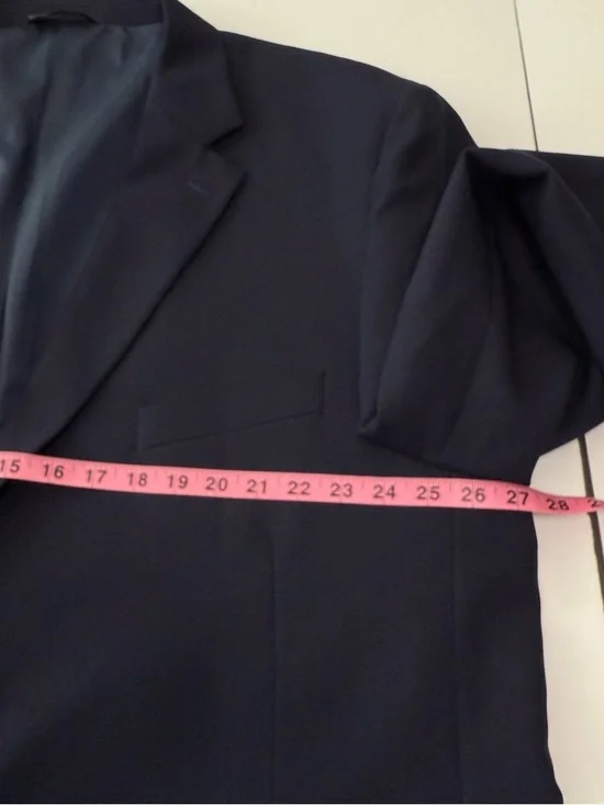 Classic Men's Navy Two-Button Sport Coat - Picture 8 of 11